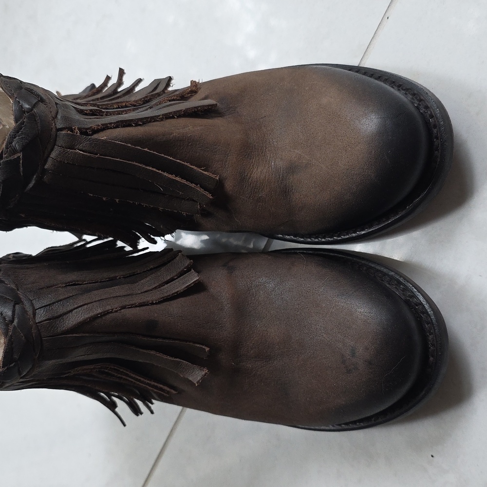 New without box Freebird Sally Boots Brown Fringe Ankle Booties Distressed sz 9 - Picture 2 of 7
